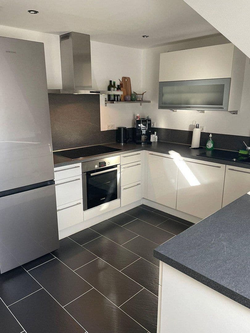 Studio flat for sale, 100 m², Spiesen-Elversberg, Saarland Studio flat for sale, 100 m², Spiesen-Elversberg, Saarland