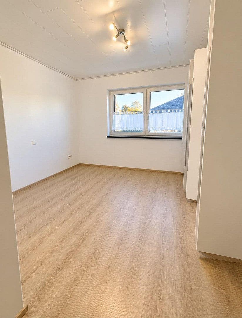 4 bedroom flat to rent, 130 m², Erlangen, Bavaria 4 bedroom flat to rent, 130 m², Erlangen, Bavaria