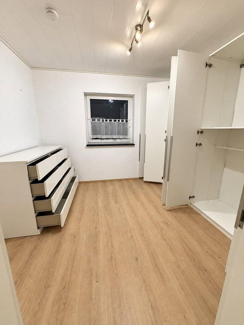 4 bedroom flat to rent, 130 m², Erlangen, Bavaria 4 bedroom flat to rent, 130 m², Erlangen, Bavaria