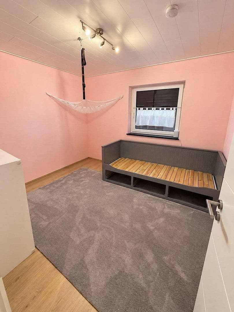 4 bedroom flat to rent, 130 m², Erlangen, Bavaria 4 bedroom flat to rent, 130 m², Erlangen, Bavaria