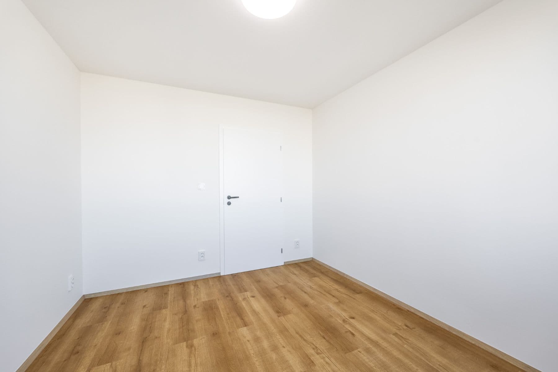 2 bedroom with open-plan kitchen flat for sale, 74 m², Litvínovská, Prague, Prague 2 bedroom with open-plan kitchen flat for sale, 74 m², Litvínovská, Prague, Prague