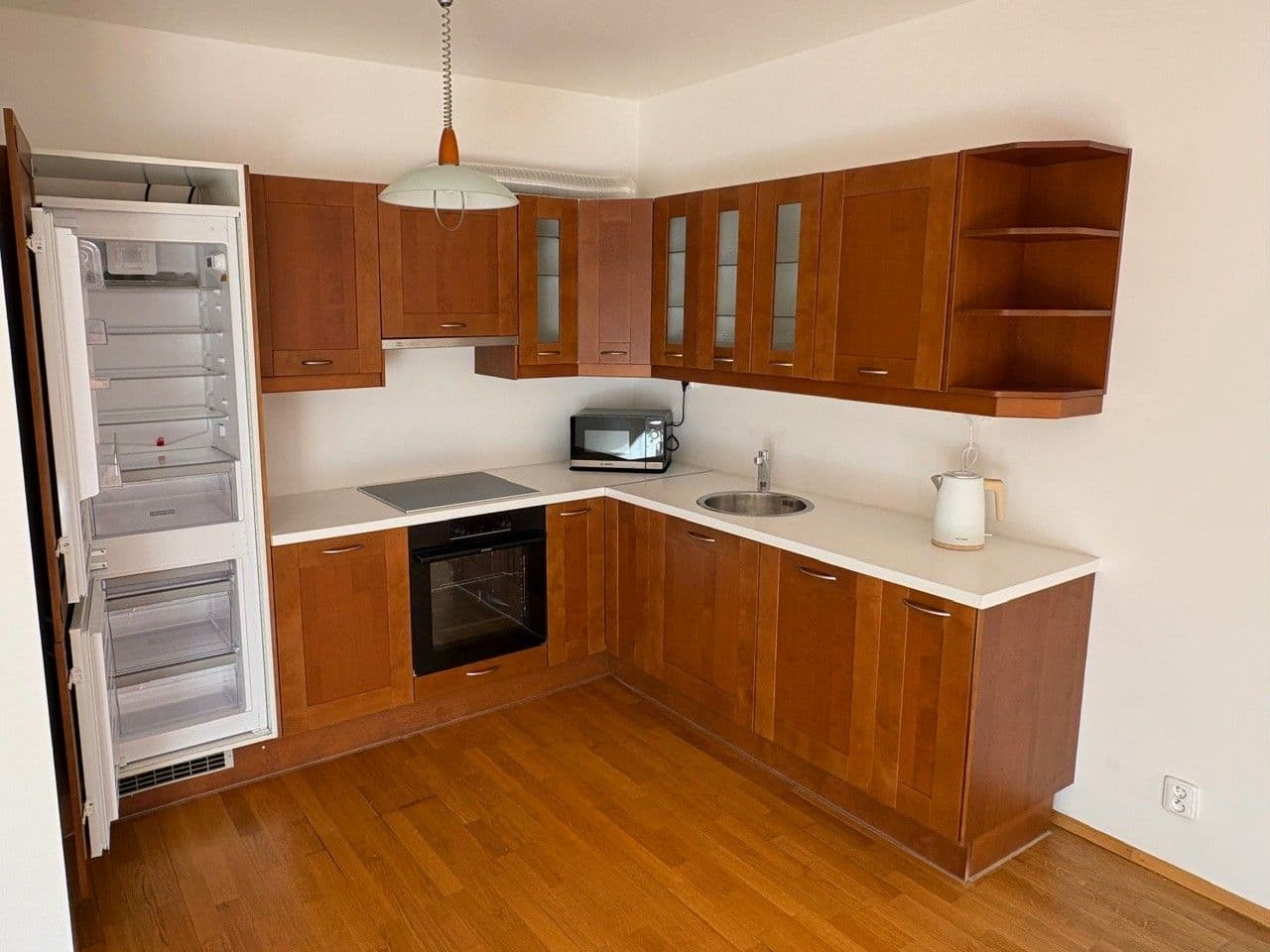 1 bedroom with open-plan kitchen flat to rent, 55 m², Štorkánova, Prague, Prague 1 bedroom with open-plan kitchen flat to rent, 55 m², Štorkánova, Prague, Prague