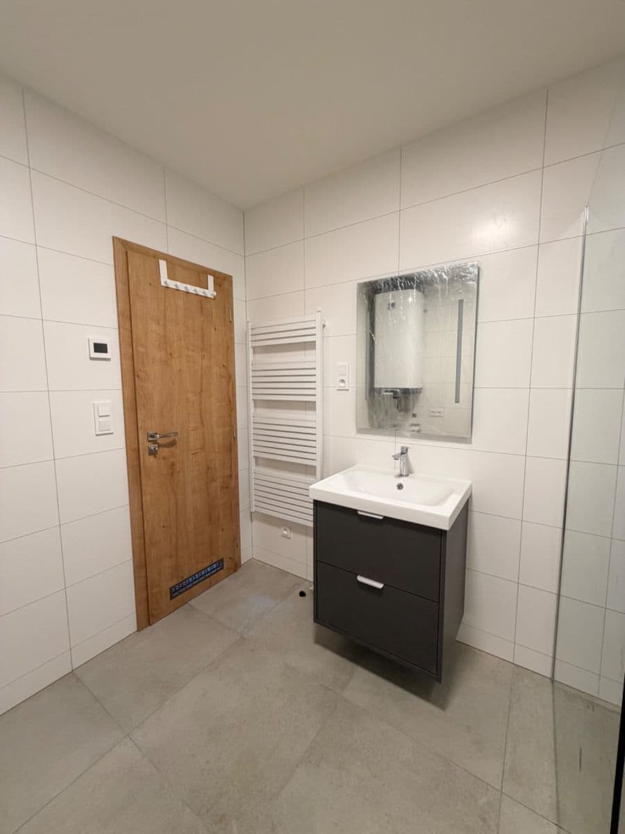 2 bedroom with open-plan kitchen flat to rent, 62 m², Břetislavova, Brno, Jihomoravský Region 2 bedroom with open-plan kitchen flat to rent, 62 m², Břetislavova, Brno, Jihomoravský Region