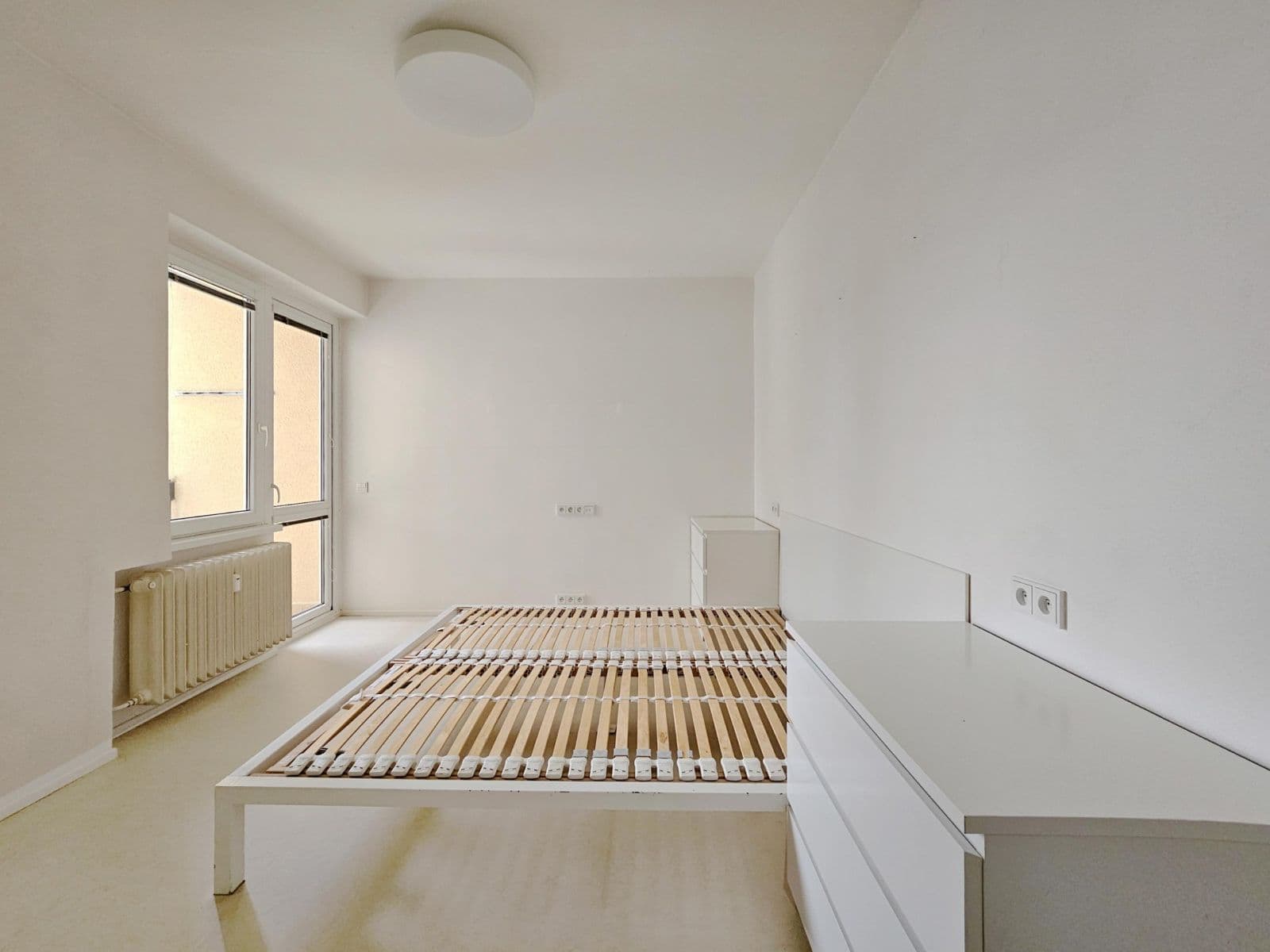 3 bedroom with open-plan kitchen flat to rent, 92 m², Na Rozdílu, Prague, Prague 3 bedroom with open-plan kitchen flat to rent, 92 m², Na Rozdílu, Prague, Prague