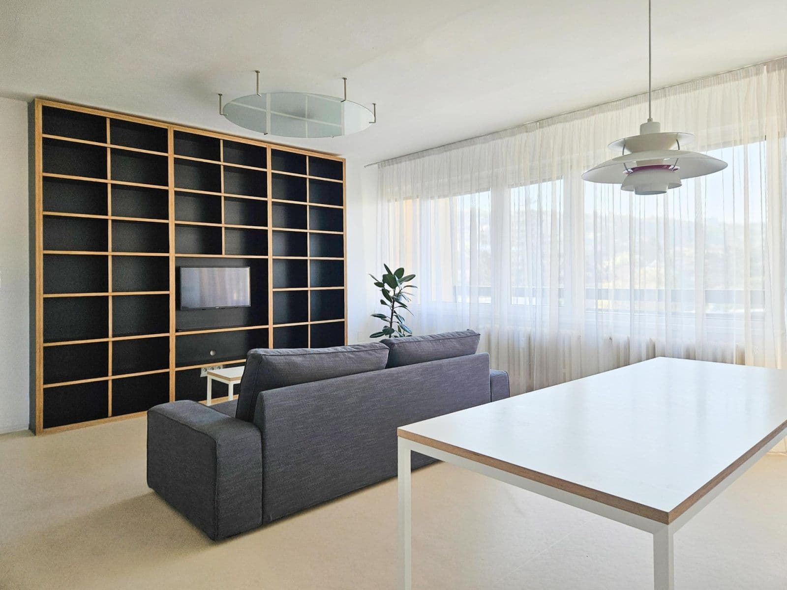 3 bedroom with open-plan kitchen flat to rent, 92 m², Na Rozdílu, Prague, Prague 3 bedroom with open-plan kitchen flat to rent, 92 m², Na Rozdílu, Prague, Prague