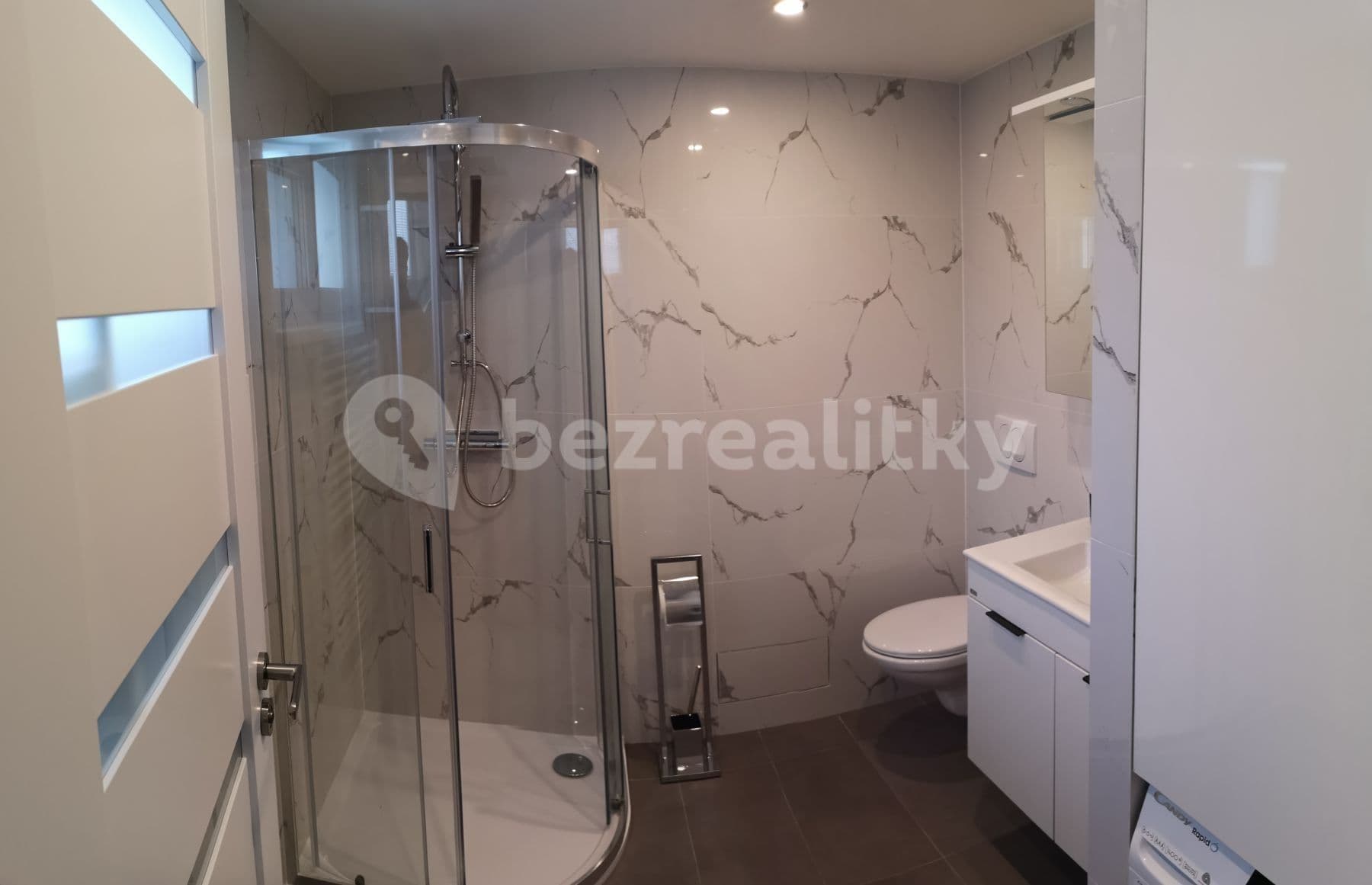 Studio flat to rent, 51 m², K Vodojemu, Prague, Prague Studio flat to rent, 51 m², K Vodojemu, Prague, Prague