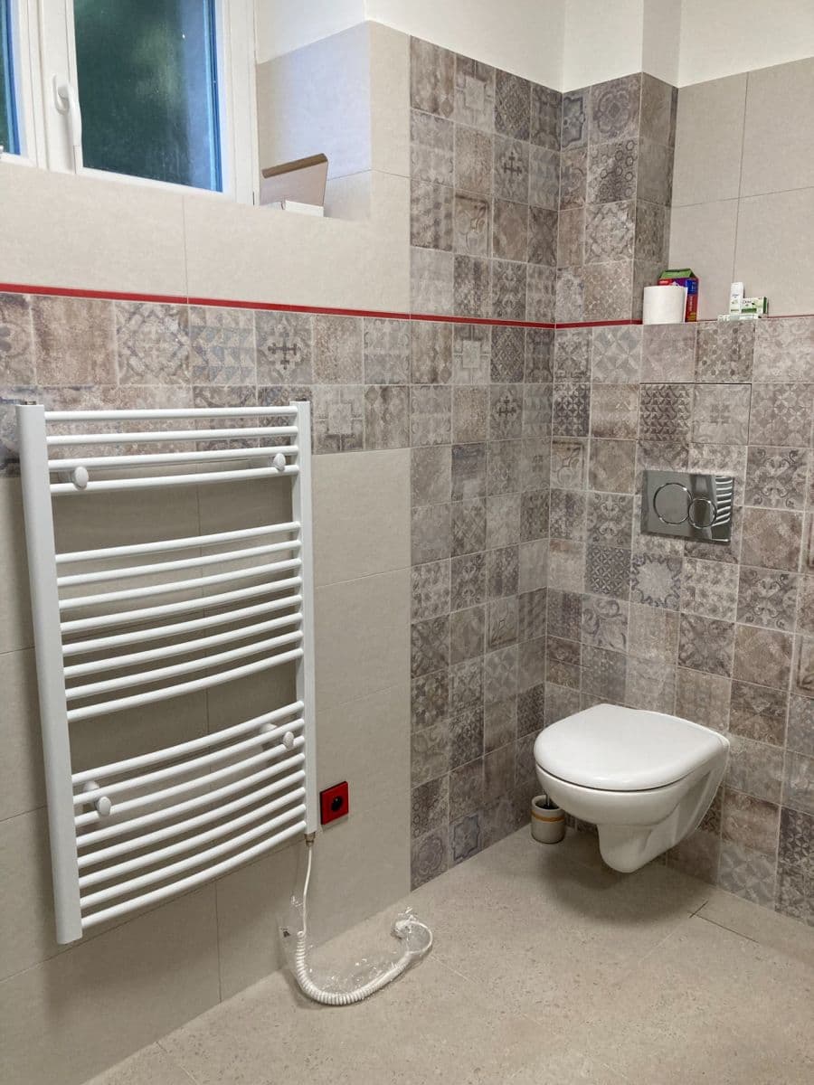 Studio flat to rent, 31 m², V Břízkách, Prague, Prague Studio flat to rent, 31 m², V Břízkách, Prague, Prague