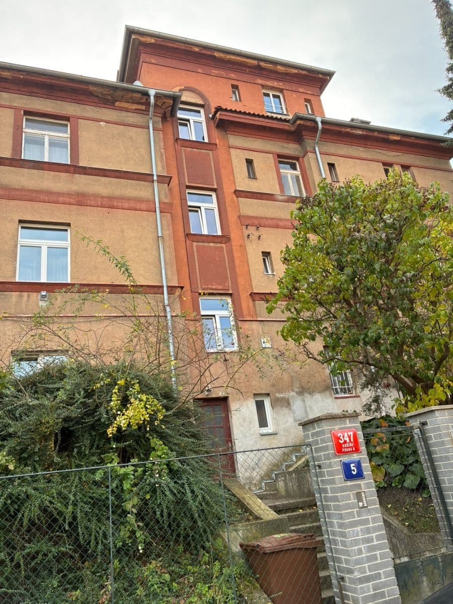 Studio flat to rent, 31 m², V Břízkách, Prague, Prague Studio flat to rent, 31 m², V Břízkách, Prague, Prague
