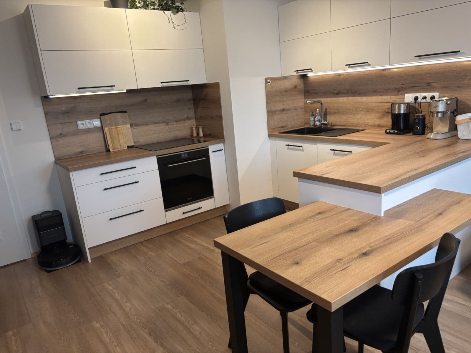 1 bedroom with open-plan kitchen flat for sale, 54 m², Huppnerova, Prague, Prague 1 bedroom with open-plan kitchen flat for sale, 54 m², Huppnerova, Prague, Prague