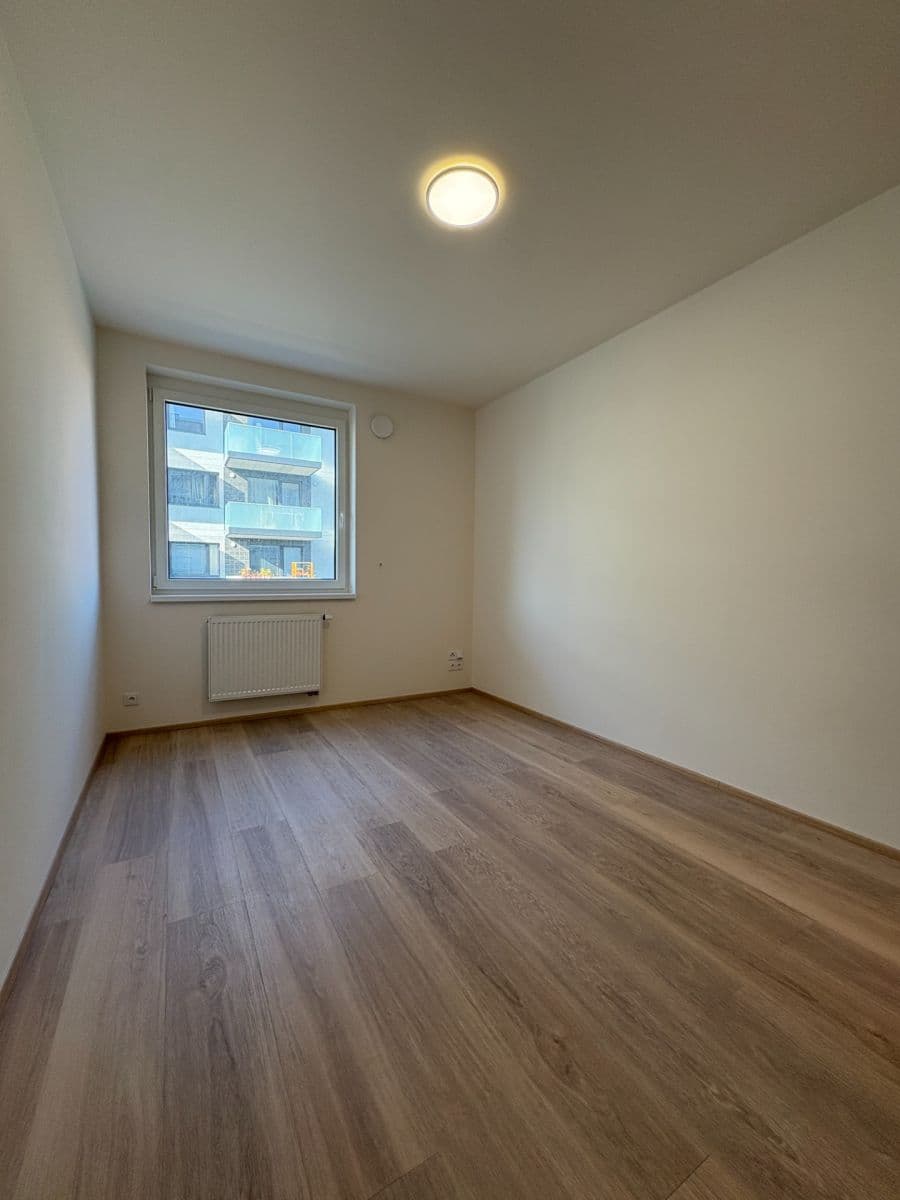1 bedroom with open-plan kitchen flat to rent, 43 m², Čakovická, Prague, Prague 1 bedroom with open-plan kitchen flat to rent, 43 m², Čakovická, Prague, Prague
