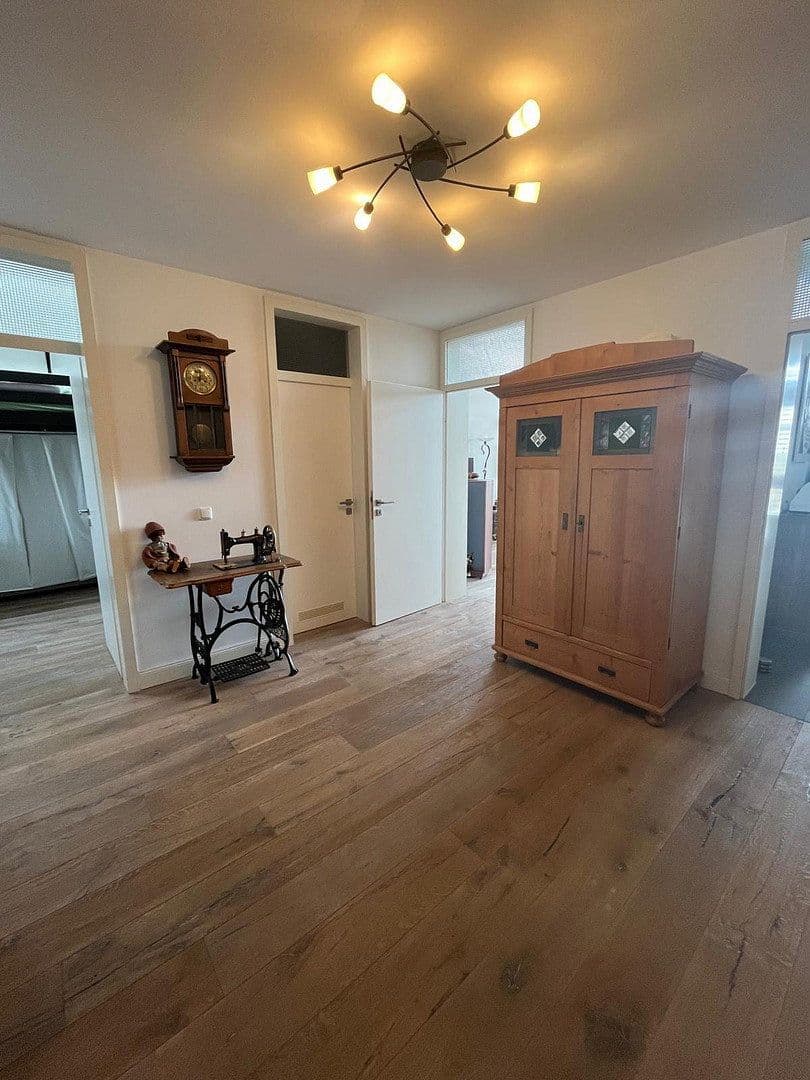 3 bedroom with open-plan kitchen flat for sale, 141 m², Essen, North Rhine-Westphalia 3 bedroom with open-plan kitchen flat for sale, 141 m², Essen, North Rhine-Westphalia