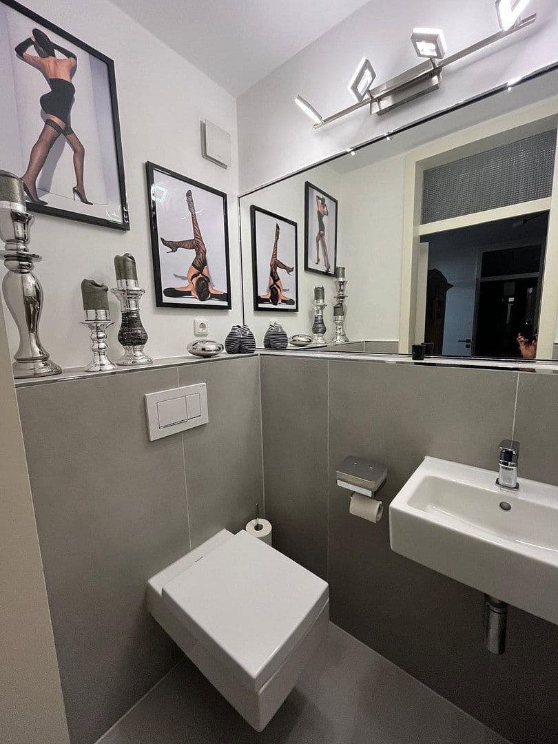 3 bedroom with open-plan kitchen flat for sale, 141 m², Essen, North Rhine-Westphalia 3 bedroom with open-plan kitchen flat for sale, 141 m², Essen, North Rhine-Westphalia