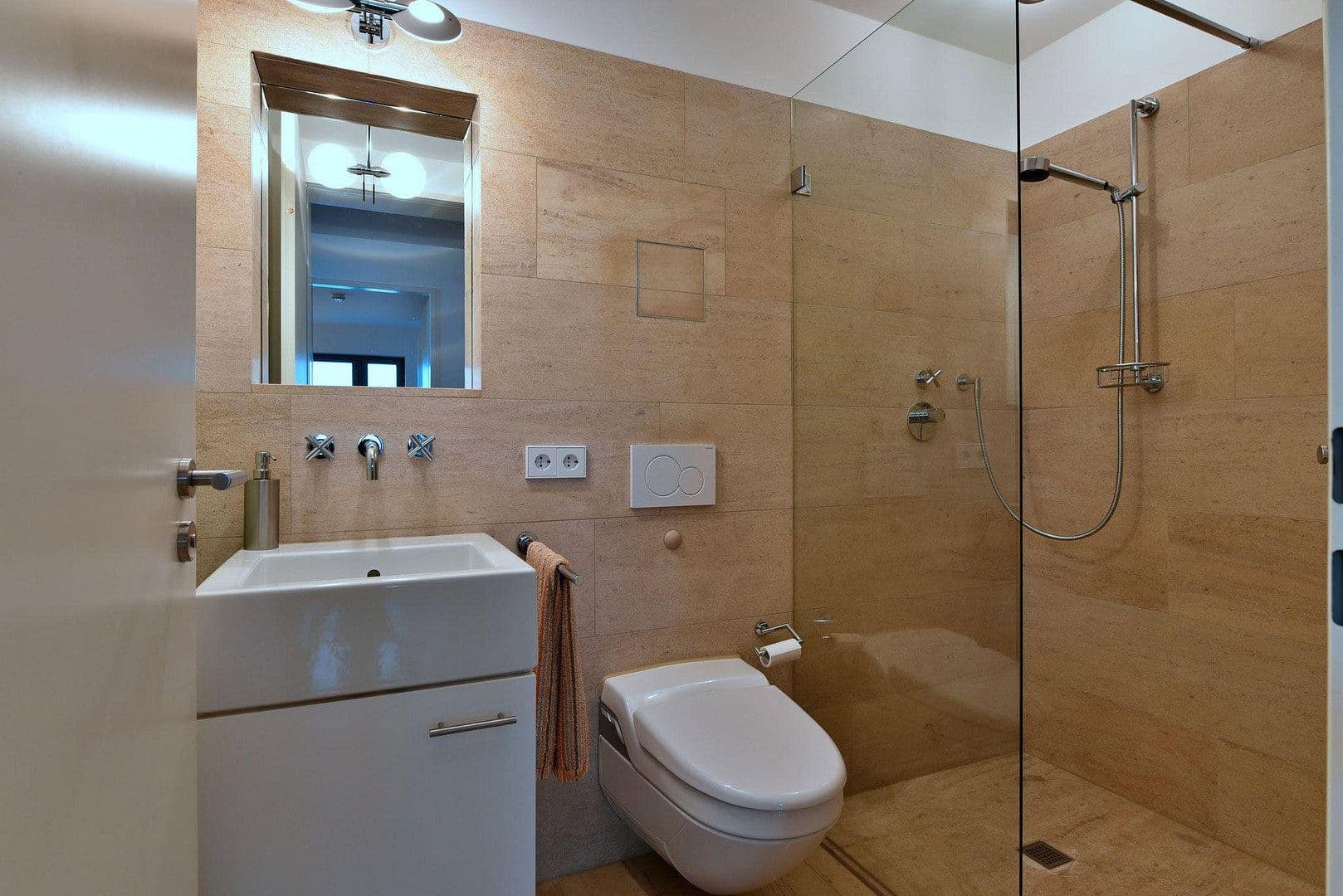 2 bedroom with open-plan kitchen flat for sale, 168 m², Ulm, Baden-Württemberg 2 bedroom with open-plan kitchen flat for sale, 168 m², Ulm, Baden-Württemberg