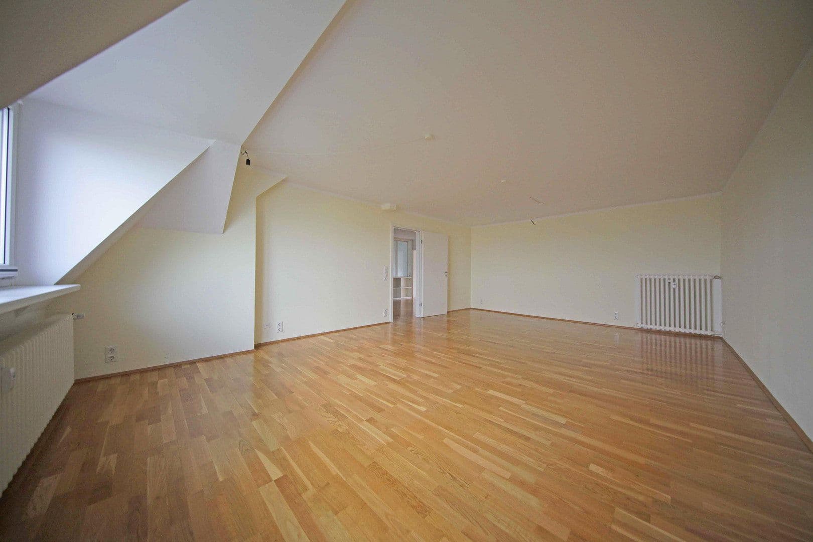3 bedroom flat to rent, 105 m², Wuppertal, North Rhine-Westphalia 3 bedroom flat to rent, 105 m², Wuppertal, North Rhine-Westphalia
