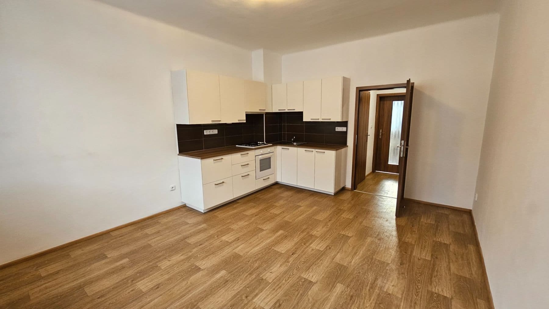 1 bedroom with open-plan kitchen flat to rent, 40 m², Spáčilova, Brno, Jihomoravský Region 1 bedroom with open-plan kitchen flat to rent, 40 m², Spáčilova, Brno, Jihomoravský Region