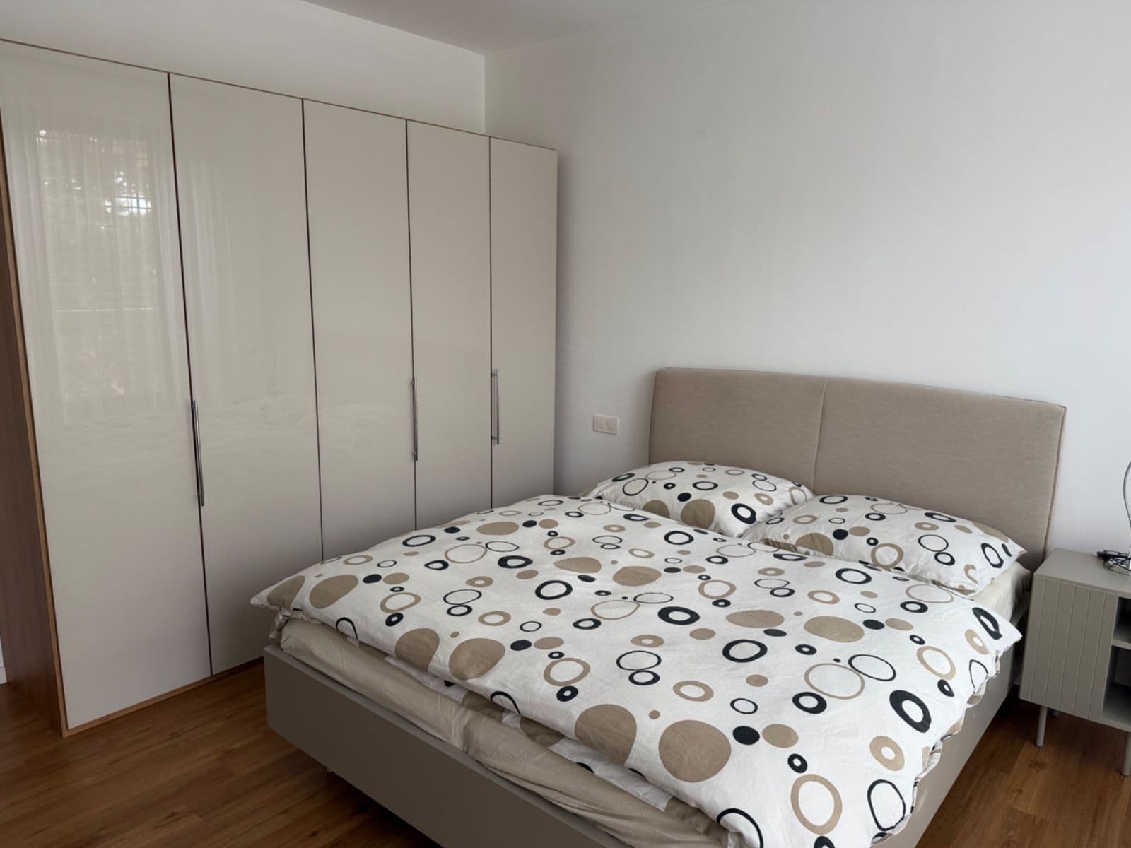 2 bedroom flat to rent, 70 m², Hriňovská, Bratislava - mestská časť Staré Mesto, Bratislavský Region 2 bedroom flat to rent, 70 m², Hriňovská, Bratislava - mestská časť Staré Mesto, Bratislavský Region