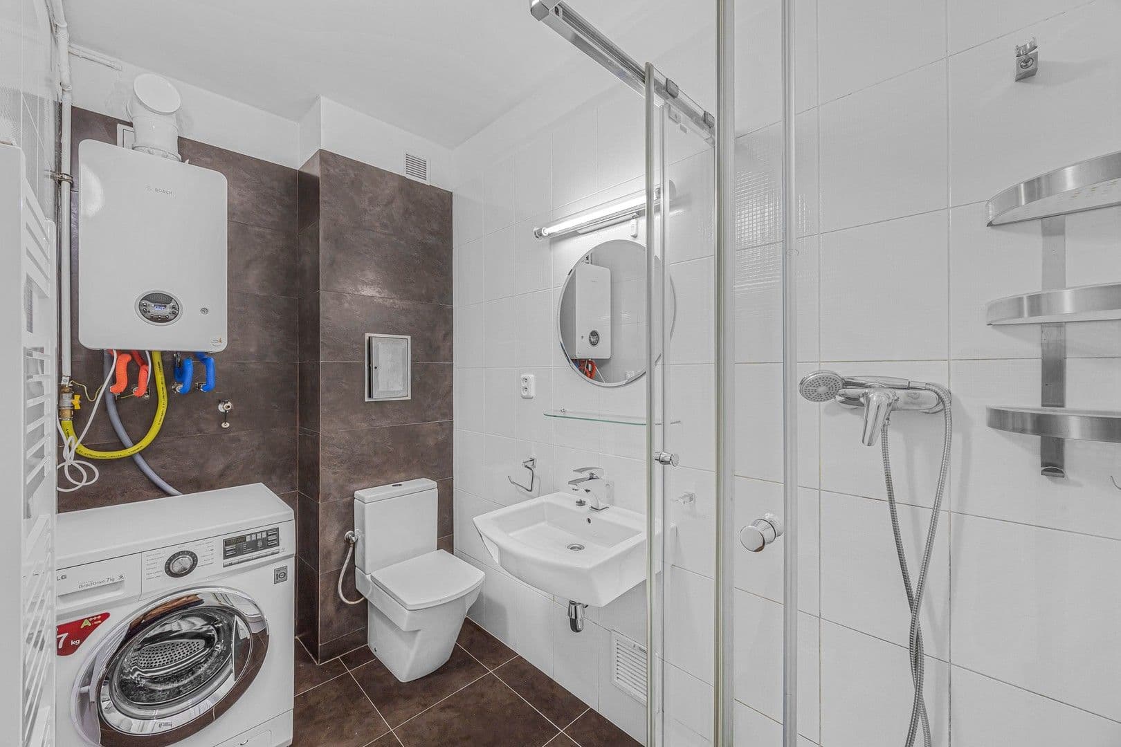 1 bedroom with open-plan kitchen flat to rent, 43 m², Grafická, Prague, Prague 1 bedroom with open-plan kitchen flat to rent, 43 m², Grafická, Prague, Prague