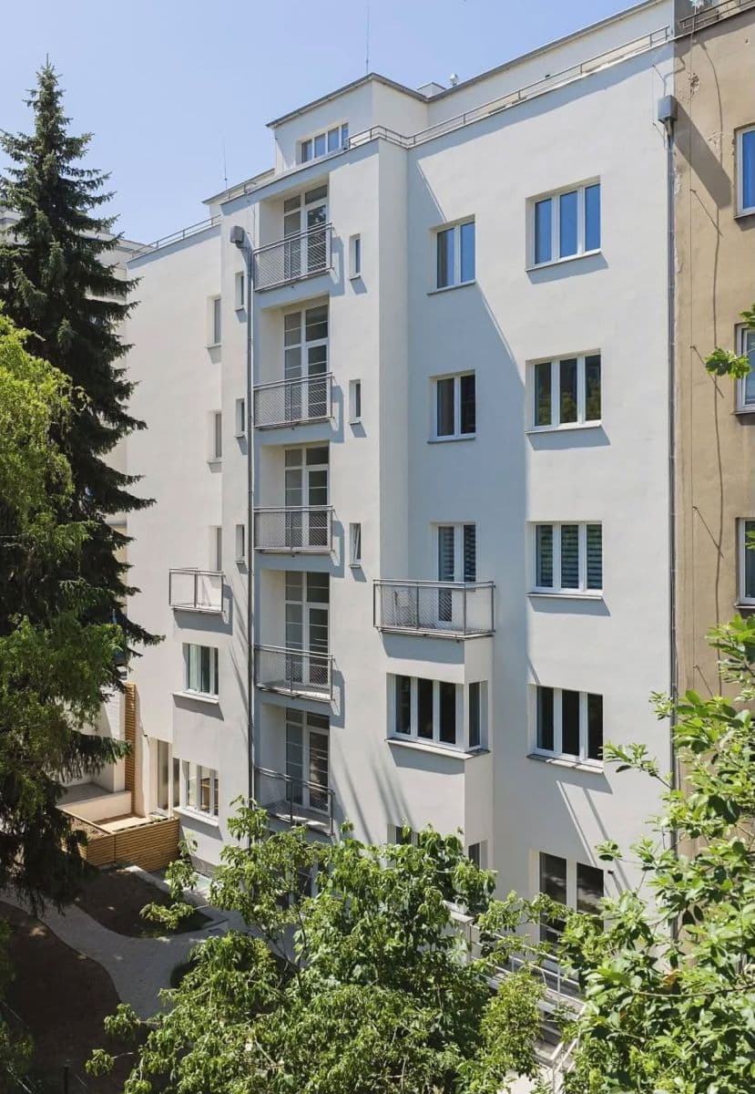1 bedroom with open-plan kitchen flat for sale, 56 m², Mládeže, Prague, Prague 1 bedroom with open-plan kitchen flat for sale, 56 m², Mládeže, Prague, Prague
