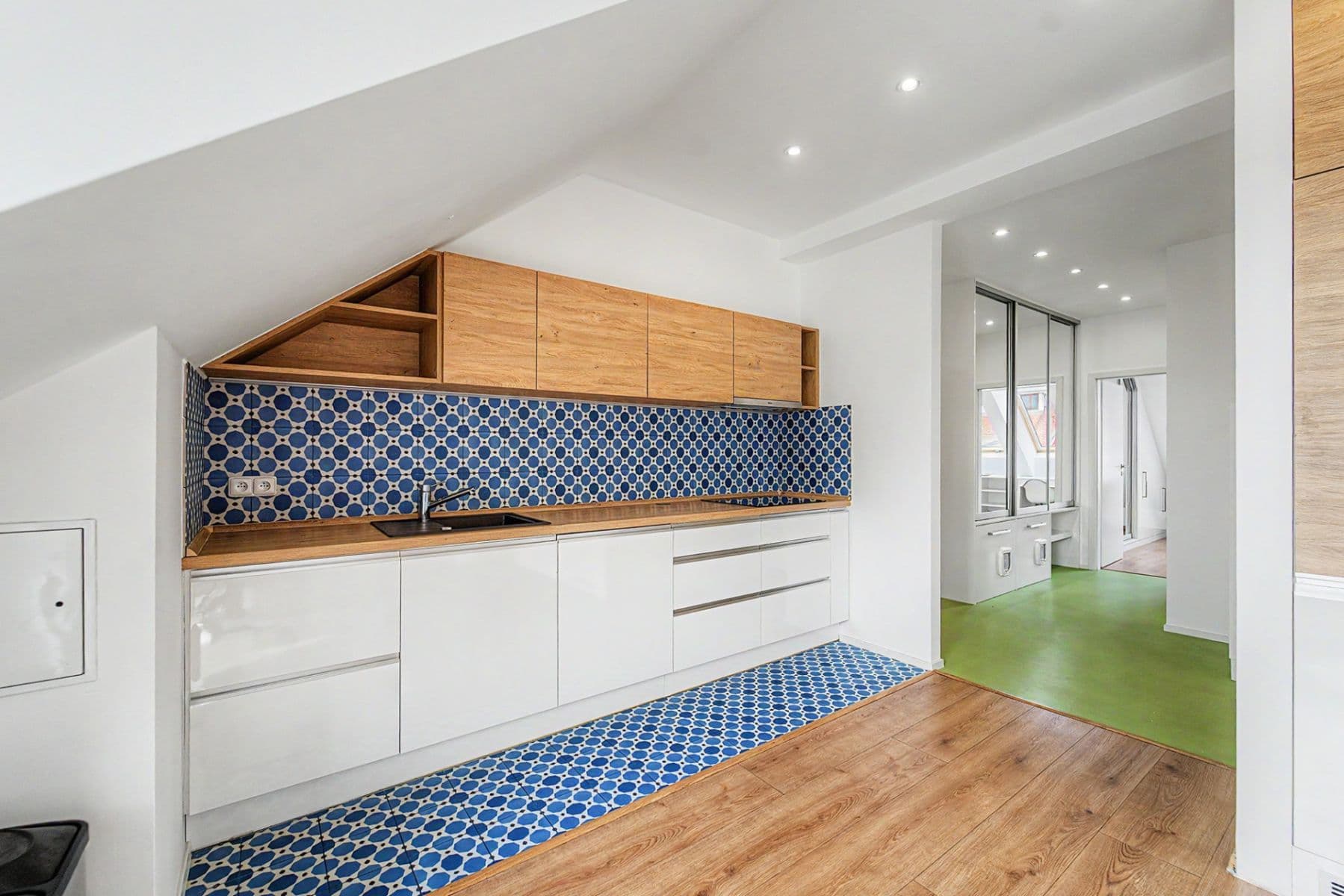 2 bedroom with open-plan kitchen flat for sale, 136 m², Drahobejlova, Prague, Prague 2 bedroom with open-plan kitchen flat for sale, 136 m², Drahobejlova, Prague, Prague