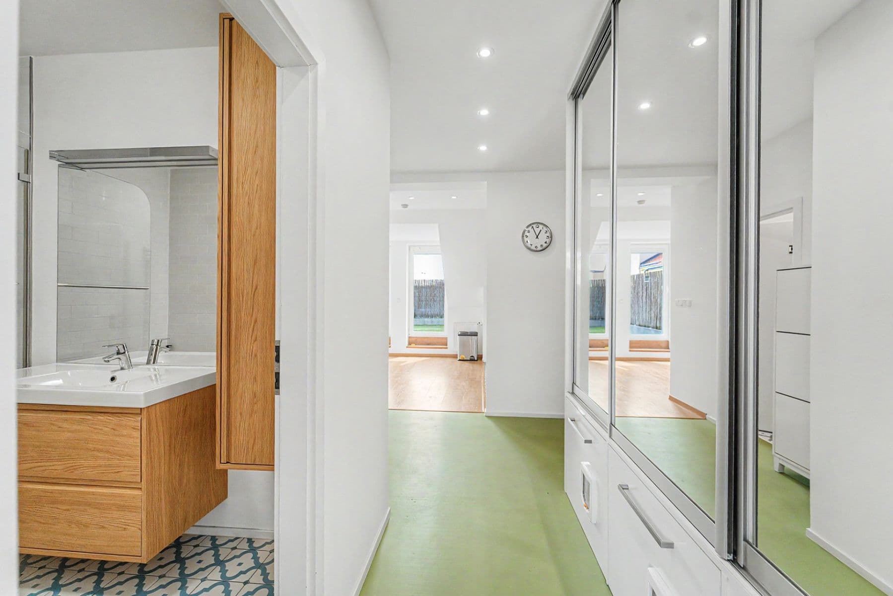 2 bedroom with open-plan kitchen flat for sale, 136 m², Drahobejlova, Prague, Prague 2 bedroom with open-plan kitchen flat for sale, 136 m², Drahobejlova, Prague, Prague