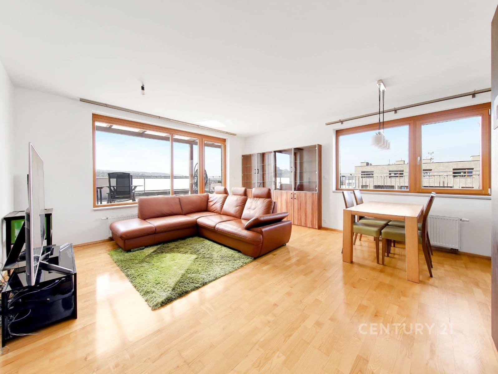 4 bedroom with open-plan kitchen flat for sale, 120 m², Československého exilu, Prague, Prague 4 bedroom with open-plan kitchen flat for sale, 120 m², Československého exilu, Prague, Prague
