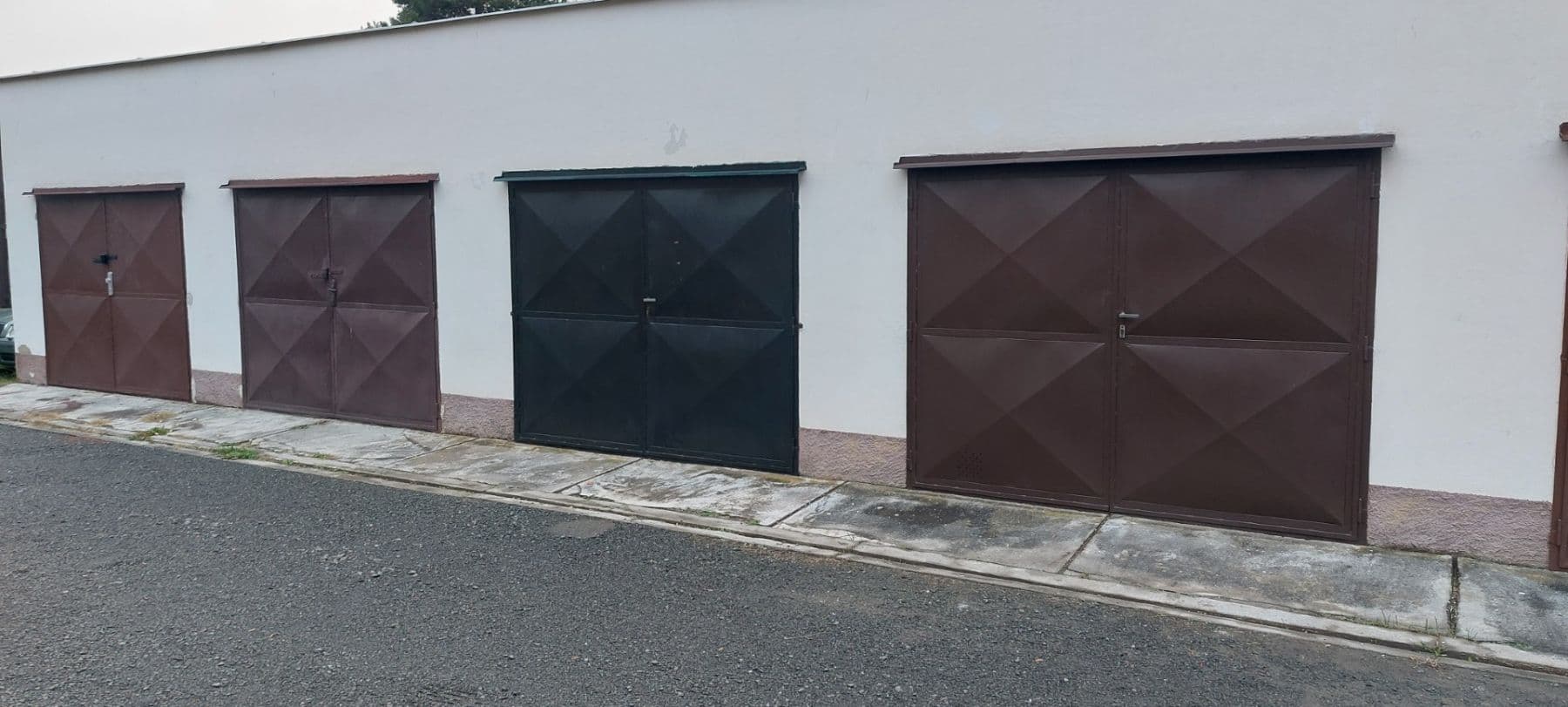 garage to rent, 18 m², Starý Plzenec, Plzeňský Region garage to rent, 18 m², Starý Plzenec, Plzeňský Region