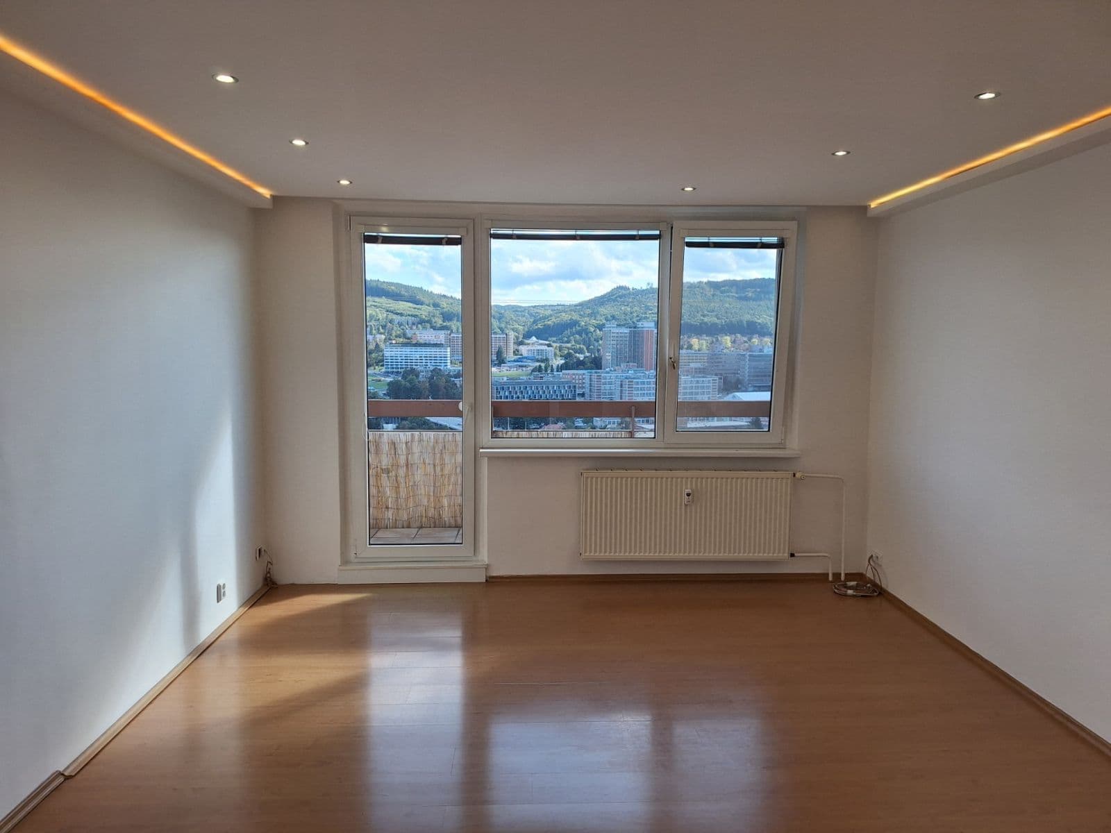 3 bedroom flat to rent, 85 m², Slunečná, Zlín, Zlínský Region 3 bedroom flat to rent, 85 m², Slunečná, Zlín, Zlínský Region