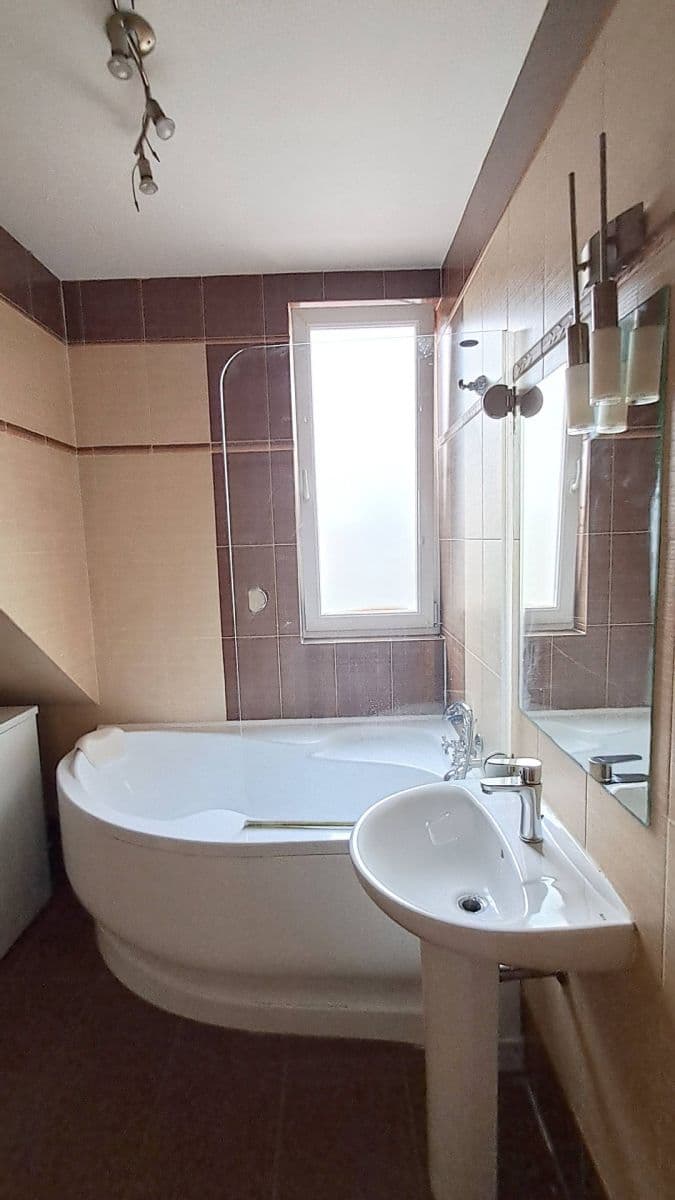 Studio flat to rent, 50 m², Jabloňová, Prague, Prague Studio flat to rent, 50 m², Jabloňová, Prague, Prague