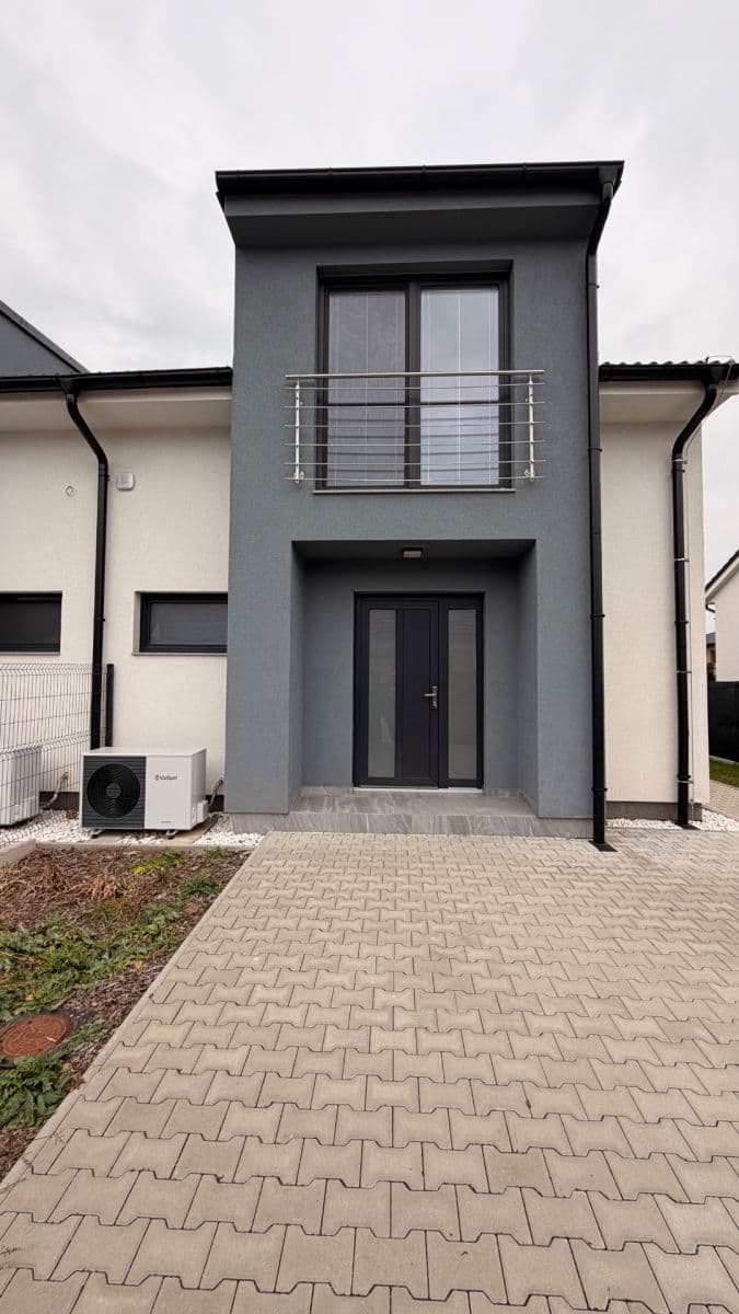 house to rent, 120 m², Chrášťany, Středočeský Region house to rent, 120 m², Chrášťany, Středočeský Region