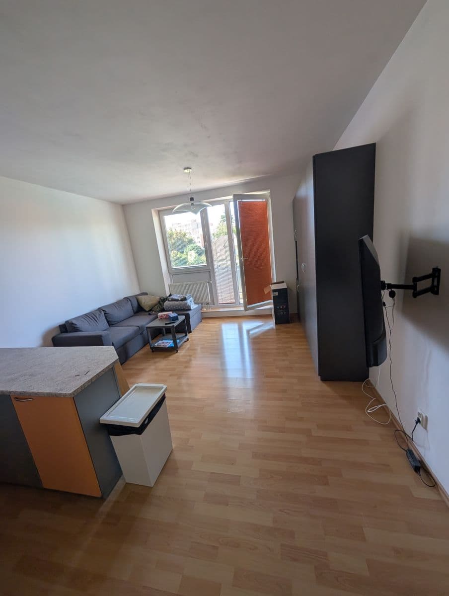 Studio flat to rent, 31 m², Beranových, Prague, Prague Studio flat to rent, 31 m², Beranových, Prague, Prague