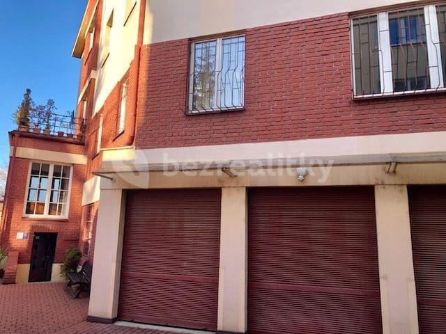 3 bedroom flat to rent, 69 m², Podolská, Prague, Prague 3 bedroom flat to rent, 69 m², Podolská, Prague, Prague