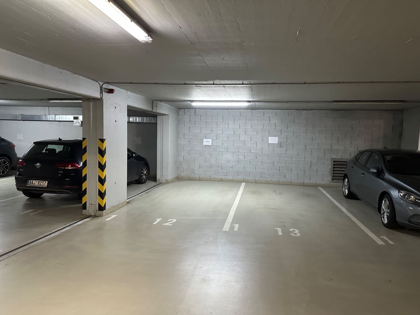 garage to rent, 13 m², Křižíkova, Prague, Prague garage to rent, 13 m², Křižíkova, Prague, Prague