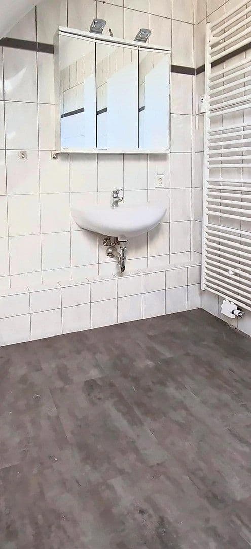 3 bedroom flat to rent, 95 m², Merscheider Straße 99, Solingen, North Rhine-Westphalia 3 bedroom flat to rent, 95 m², Merscheider Straße 99, Solingen, North Rhine-Westphalia
