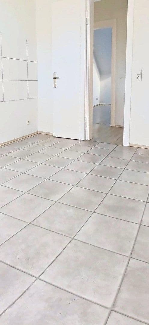 3 bedroom flat to rent, 95 m², Merscheider Straße 99, Solingen, North Rhine-Westphalia 3 bedroom flat to rent, 95 m², Merscheider Straße 99, Solingen, North Rhine-Westphalia