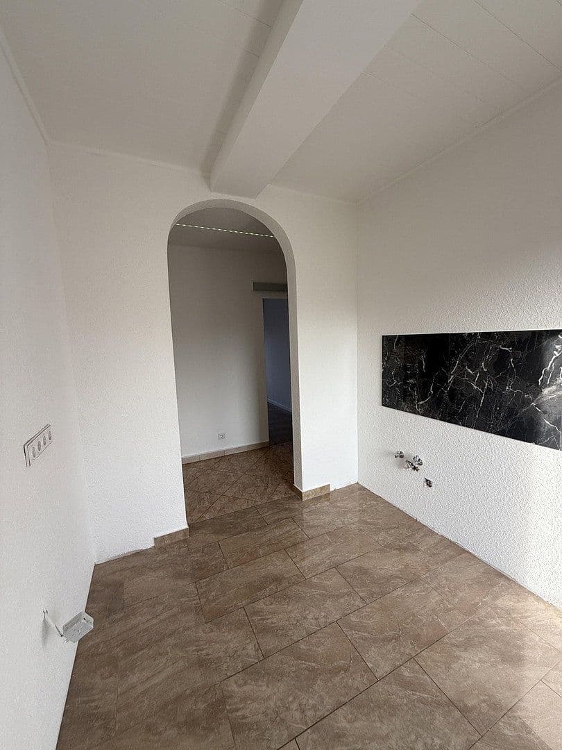 2 bedroom with open-plan kitchen flat to rent, 80 m², Altstadtstraße 25, Leverkusen, North Rhine-Westphalia 2 bedroom with open-plan kitchen flat to rent, 80 m², Altstadtstraße 25, Leverkusen, North Rhine-Westphalia