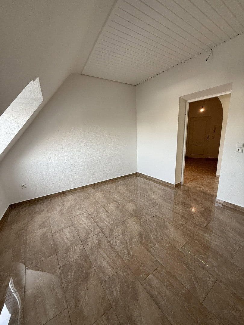 2 bedroom with open-plan kitchen flat to rent, 80 m², Altstadtstraße 25, Leverkusen, North Rhine-Westphalia 2 bedroom with open-plan kitchen flat to rent, 80 m², Altstadtstraße 25, Leverkusen, North Rhine-Westphalia