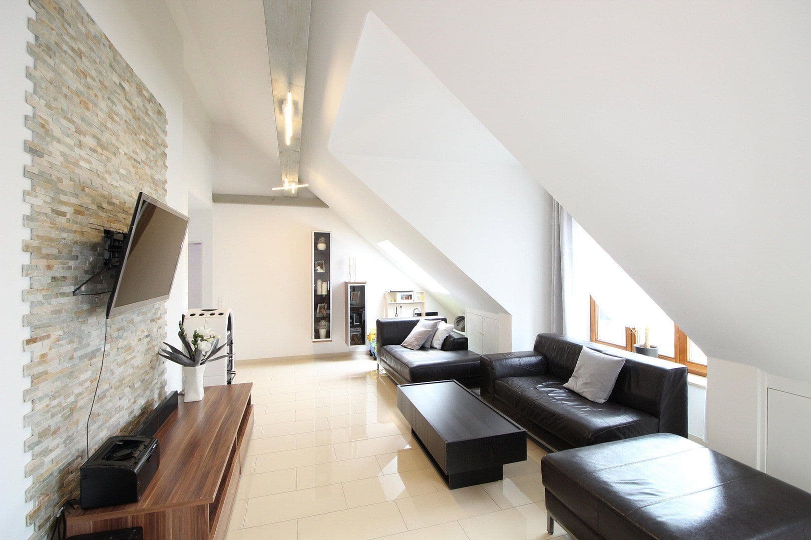 4 bedroom flat to rent, 95 m², Schwabhausen/ Oberroth, Bavaria 4 bedroom flat to rent, 95 m², Schwabhausen/ Oberroth, Bavaria