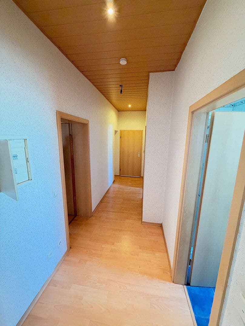 2 bedroom with open-plan kitchen flat to rent, 77 m², Krefeld, North Rhine-Westphalia 2 bedroom with open-plan kitchen flat to rent, 77 m², Krefeld, North Rhine-Westphalia