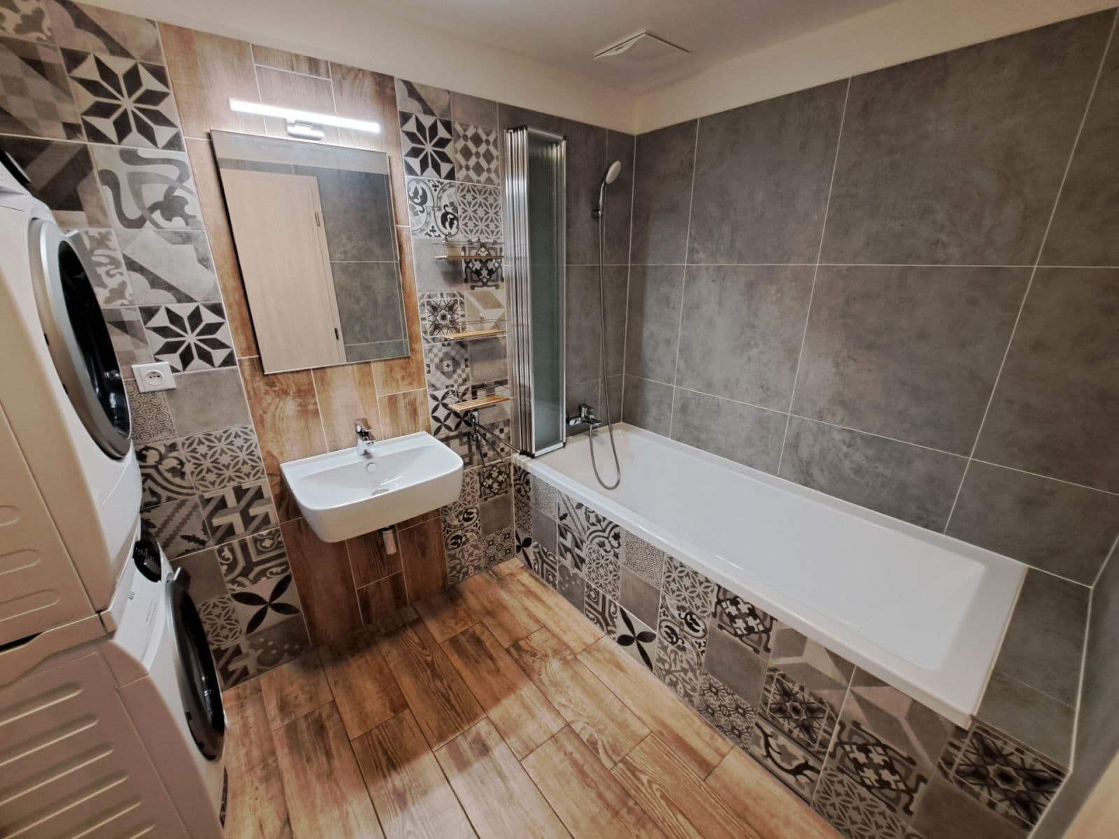 2 bedroom with open-plan kitchen flat to rent, 76 m², Želetická, Prague, Prague 2 bedroom with open-plan kitchen flat to rent, 76 m², Želetická, Prague, Prague