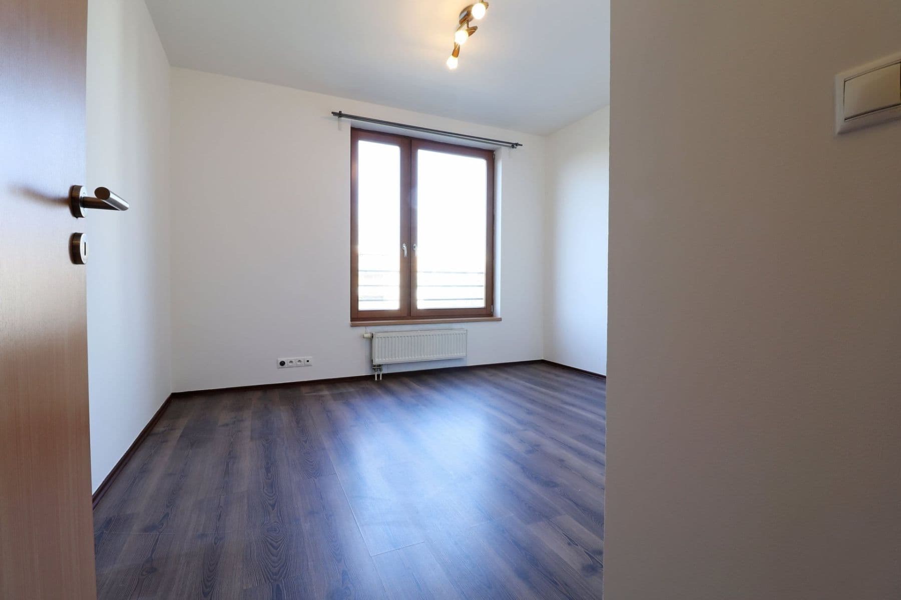 2 bedroom with open-plan kitchen flat to rent, 79 m², Nepelova, Prague, Prague 2 bedroom with open-plan kitchen flat to rent, 79 m², Nepelova, Prague, Prague