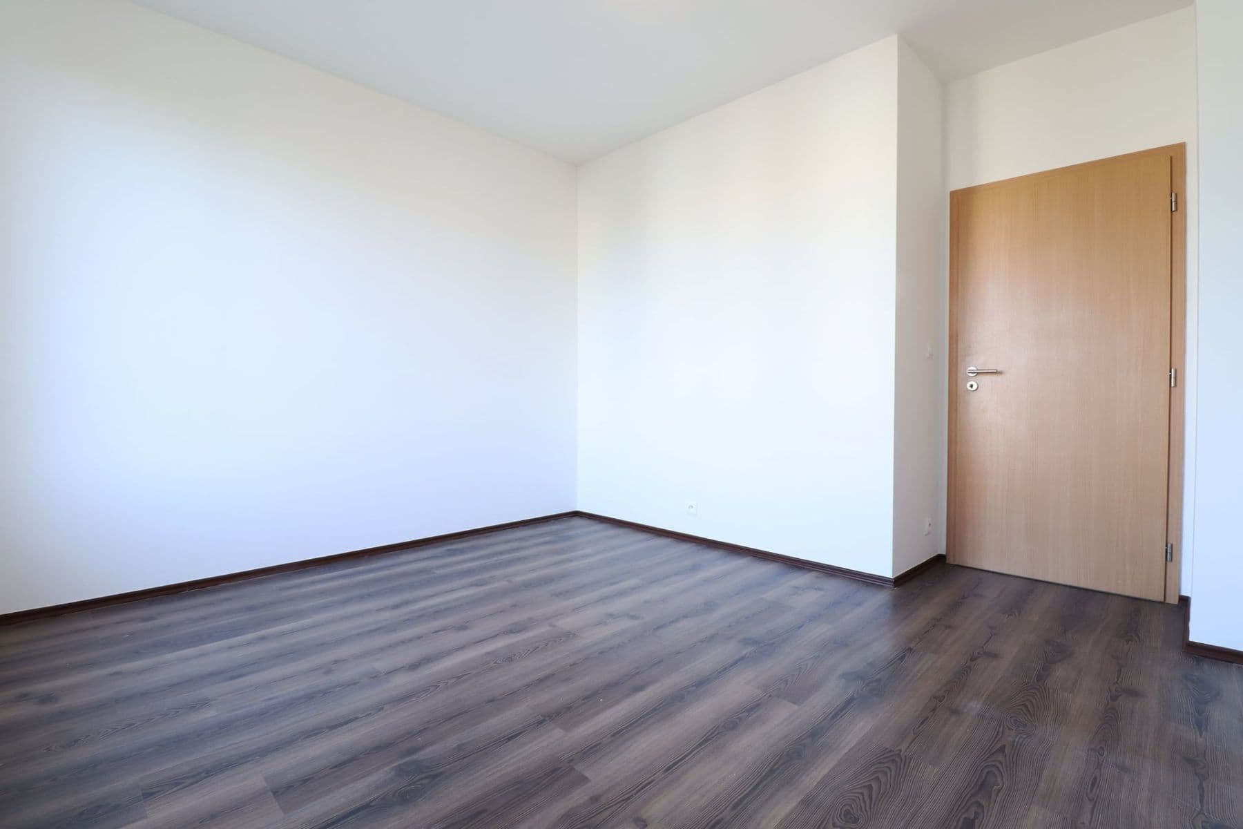2 bedroom with open-plan kitchen flat to rent, 79 m², Nepelova, Prague, Prague 2 bedroom with open-plan kitchen flat to rent, 79 m², Nepelova, Prague, Prague