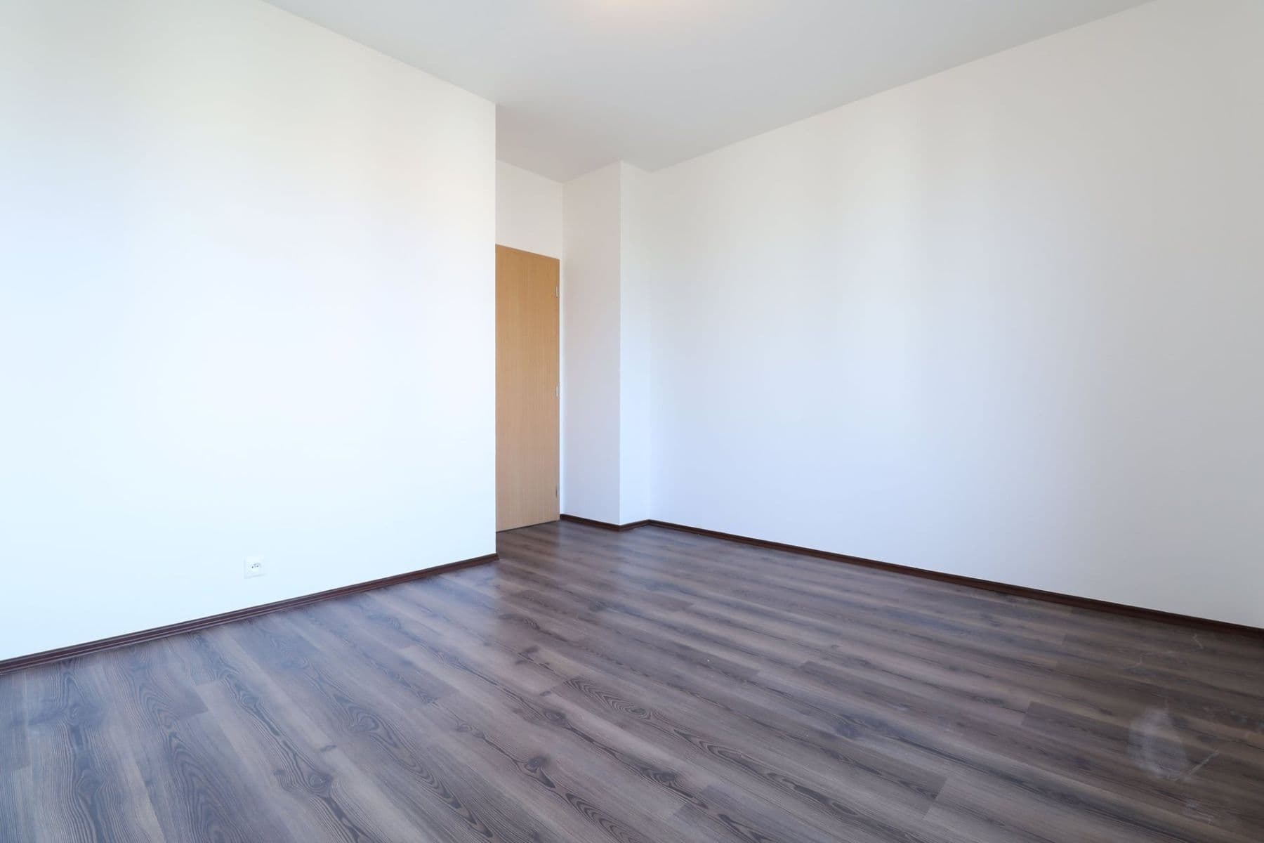 2 bedroom with open-plan kitchen flat to rent, 79 m², Nepelova, Prague, Prague 2 bedroom with open-plan kitchen flat to rent, 79 m², Nepelova, Prague, Prague