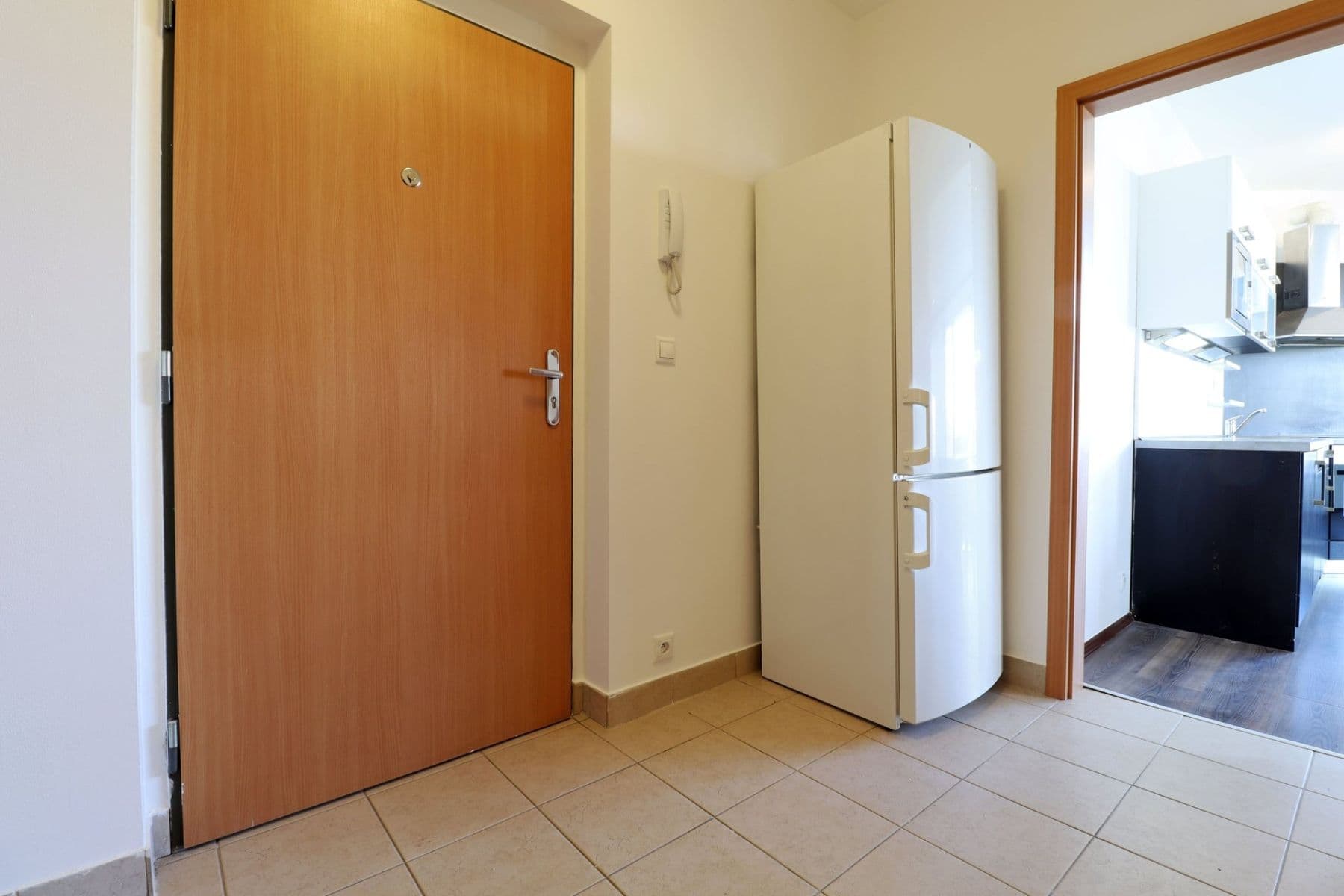 2 bedroom with open-plan kitchen flat to rent, 79 m², Nepelova, Prague, Prague 2 bedroom with open-plan kitchen flat to rent, 79 m², Nepelova, Prague, Prague