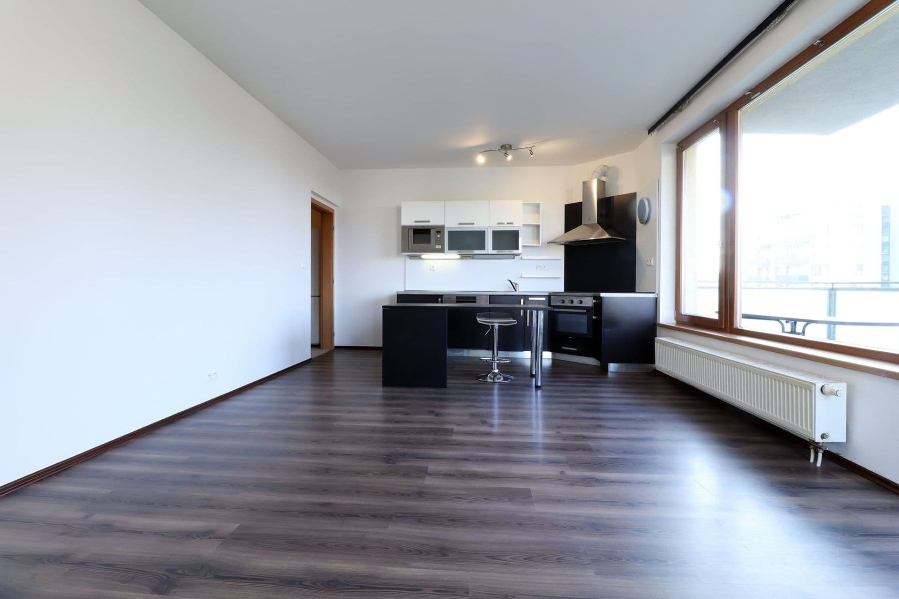 2 bedroom with open-plan kitchen flat to rent, 79 m², Nepelova, Prague, Prague 2 bedroom with open-plan kitchen flat to rent, 79 m², Nepelova, Prague, Prague