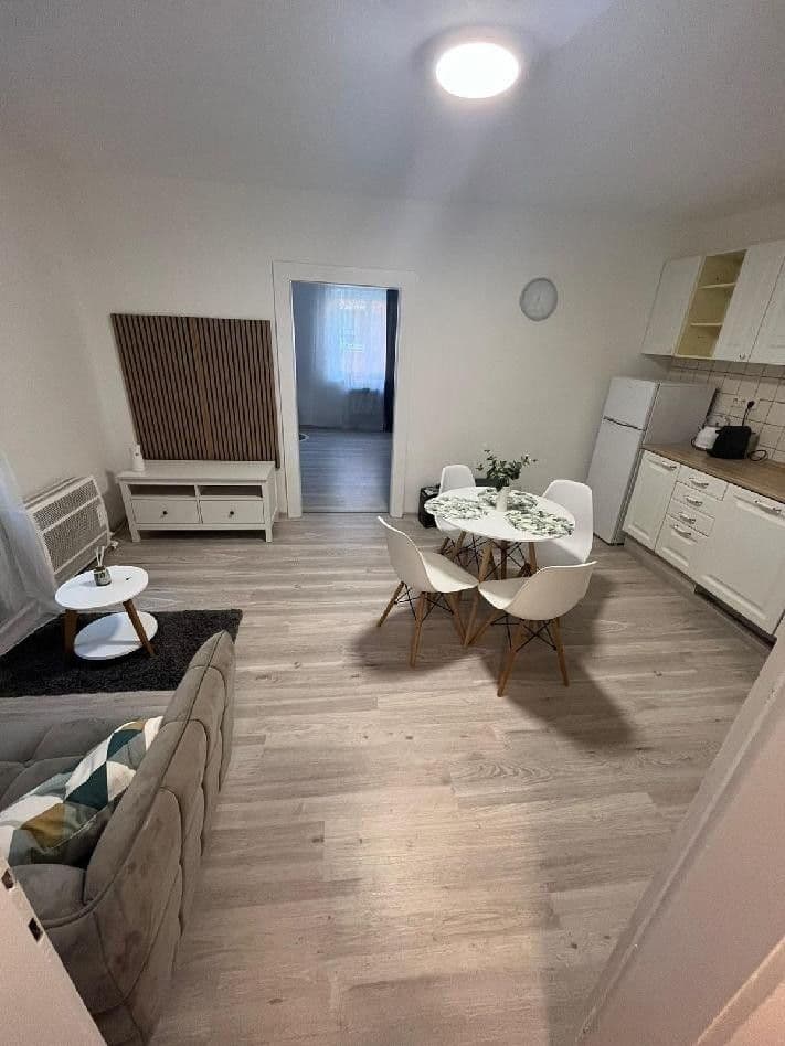 1 bedroom with open-plan kitchen flat to rent, 54 m², Resslova, Ústí nad Labem, Ústecký Region 1 bedroom with open-plan kitchen flat to rent, 54 m², Resslova, Ústí nad Labem, Ústecký Region