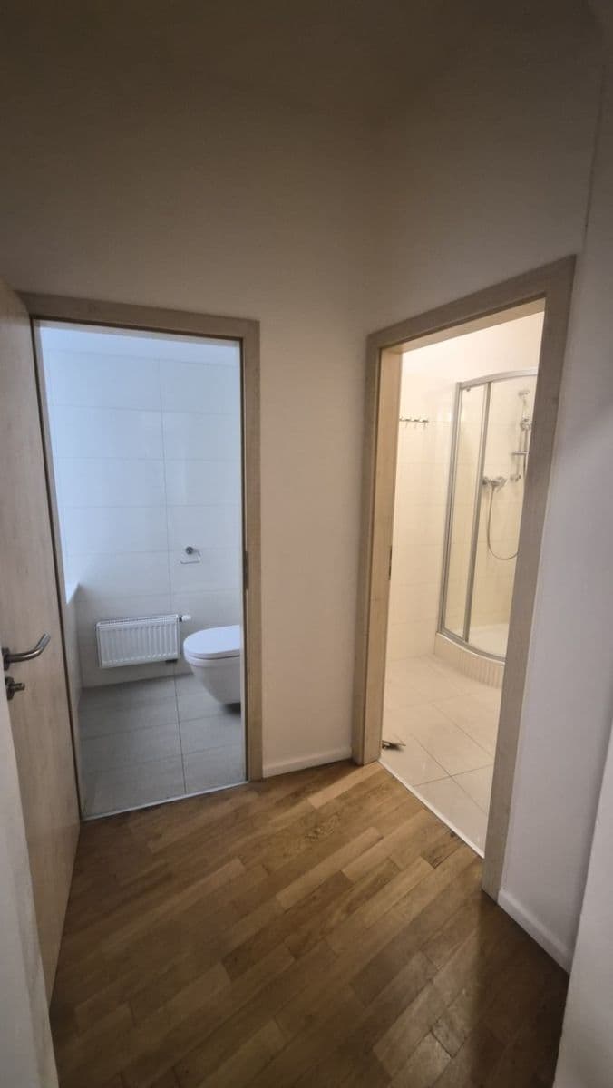 3 bedroom with open-plan kitchen flat to rent, 82 m², Husova, Brno, Jihomoravský Region 3 bedroom with open-plan kitchen flat to rent, 82 m², Husova, Brno, Jihomoravský Region