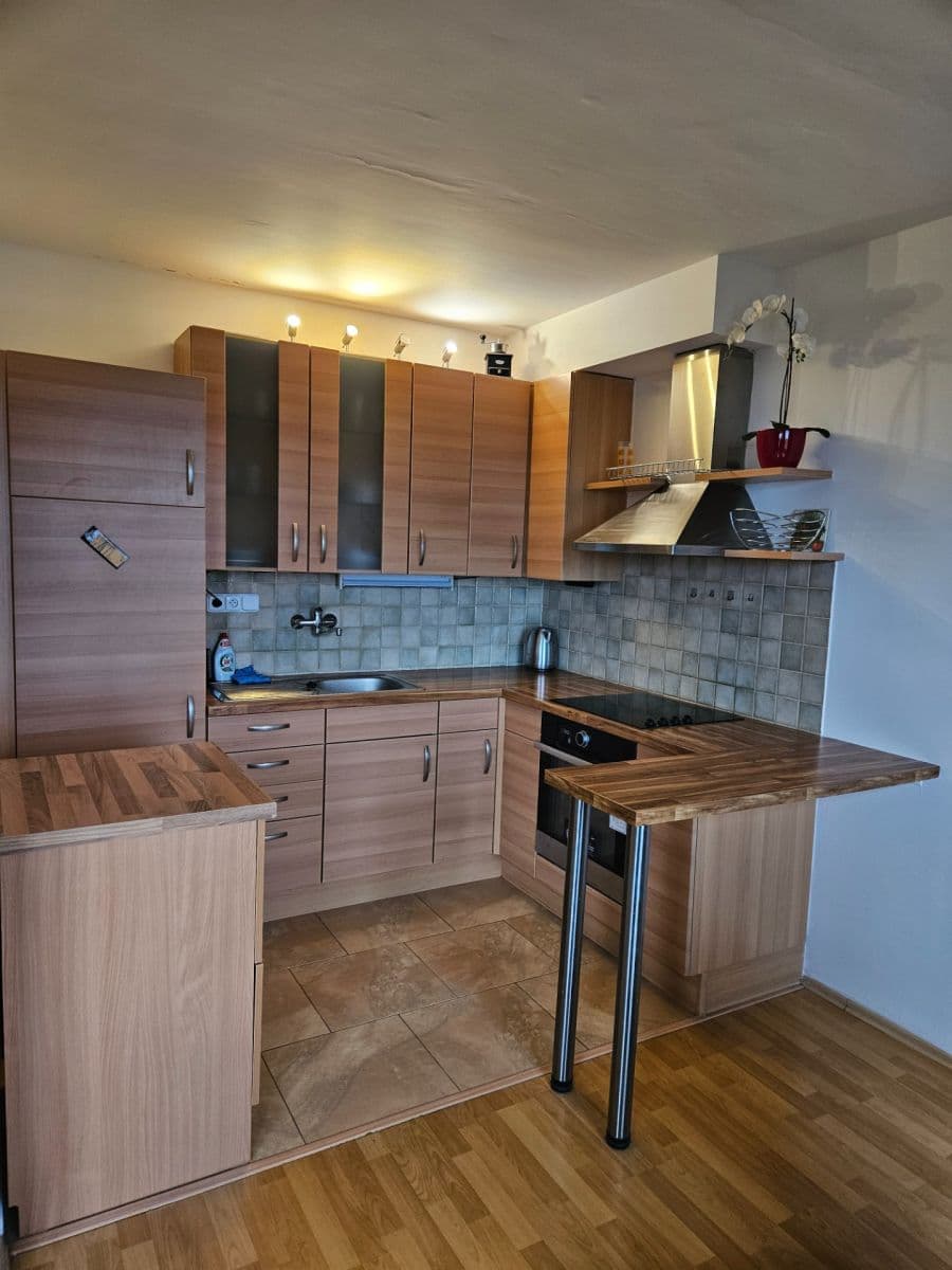 2 bedroom with open-plan kitchen flat to rent, 66 m², Třebenická, Prague, Prague 2 bedroom with open-plan kitchen flat to rent, 66 m², Třebenická, Prague, Prague