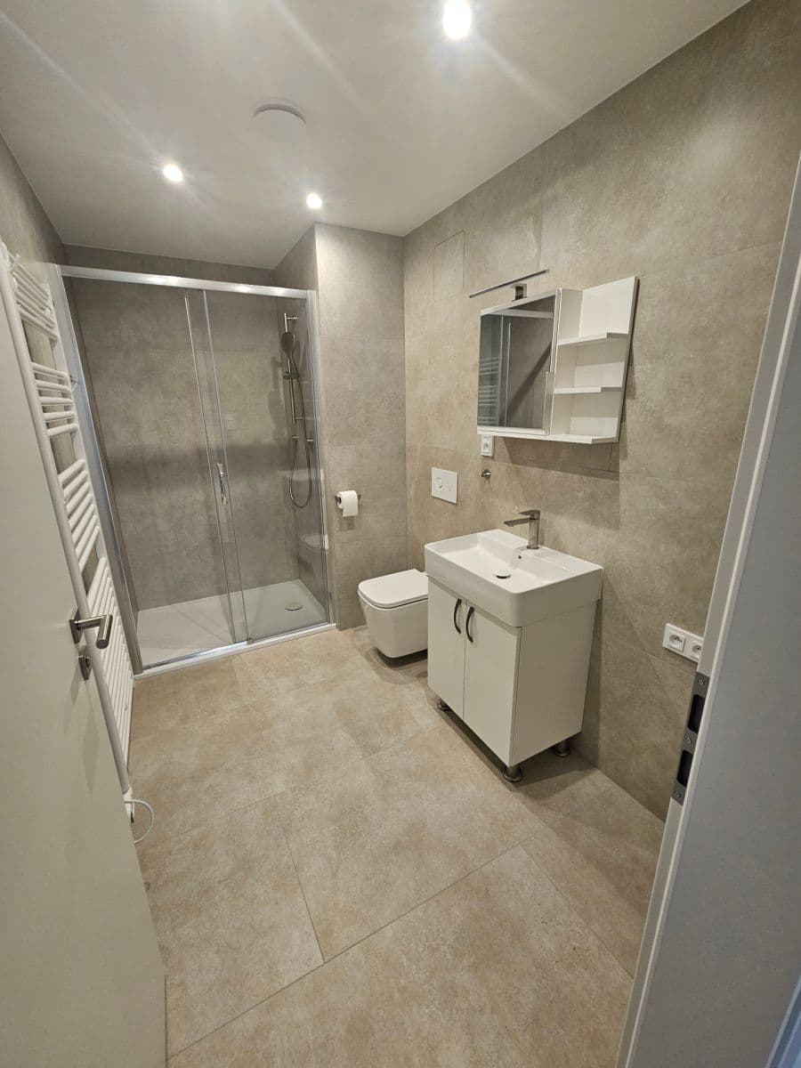 1 bedroom with open-plan kitchen flat to rent, 52 m², Kladno, Středočeský Region 1 bedroom with open-plan kitchen flat to rent, 52 m², Kladno, Středočeský Region