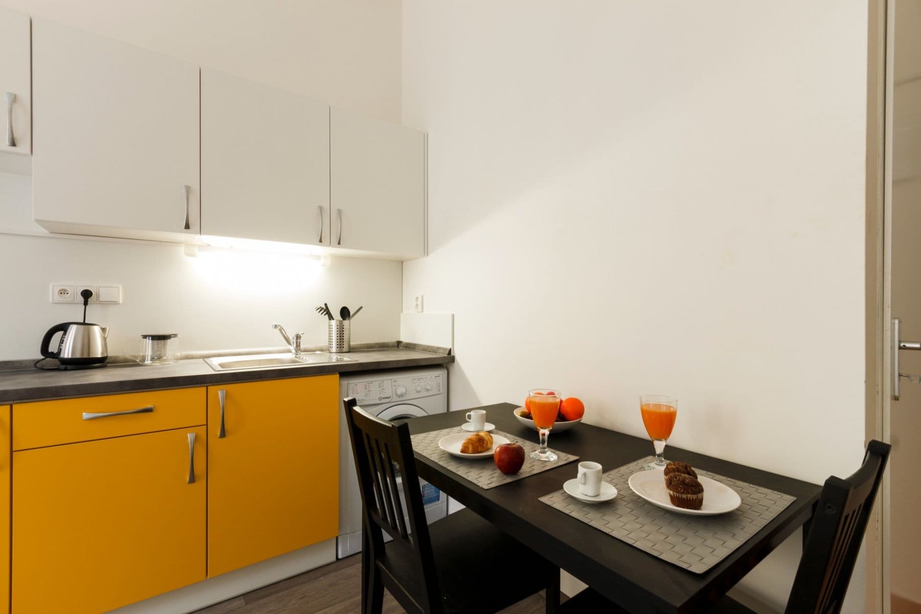 Studio flat to rent, 300 m², Víta Nejedlého, Prague, Prague Studio flat to rent, 300 m², Víta Nejedlého, Prague, Prague