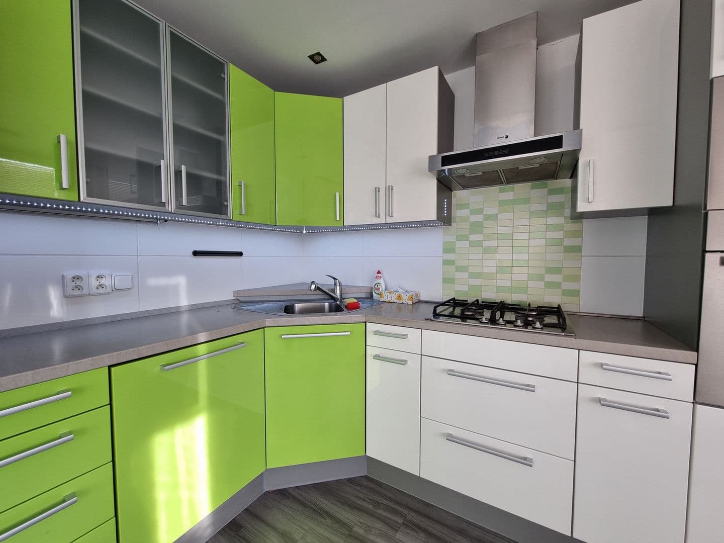 3 bedroom flat to rent, 64 m², Taussigova, Prague, Prague 3 bedroom flat to rent, 64 m², Taussigova, Prague, Prague